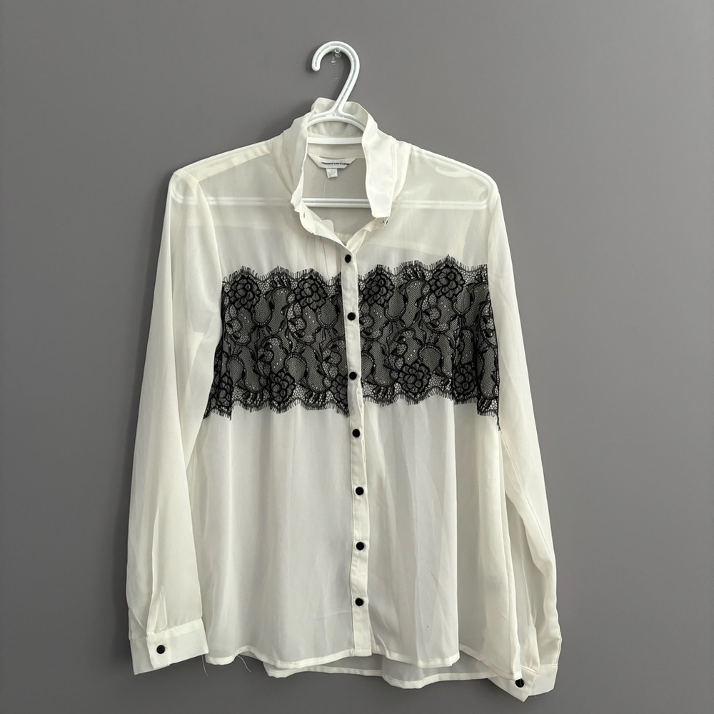 NWT Charming Charlie Small White Button Down Long Sleeve
